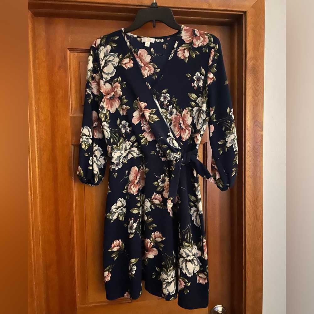 Navy Floral mini, 3/4 sleeve